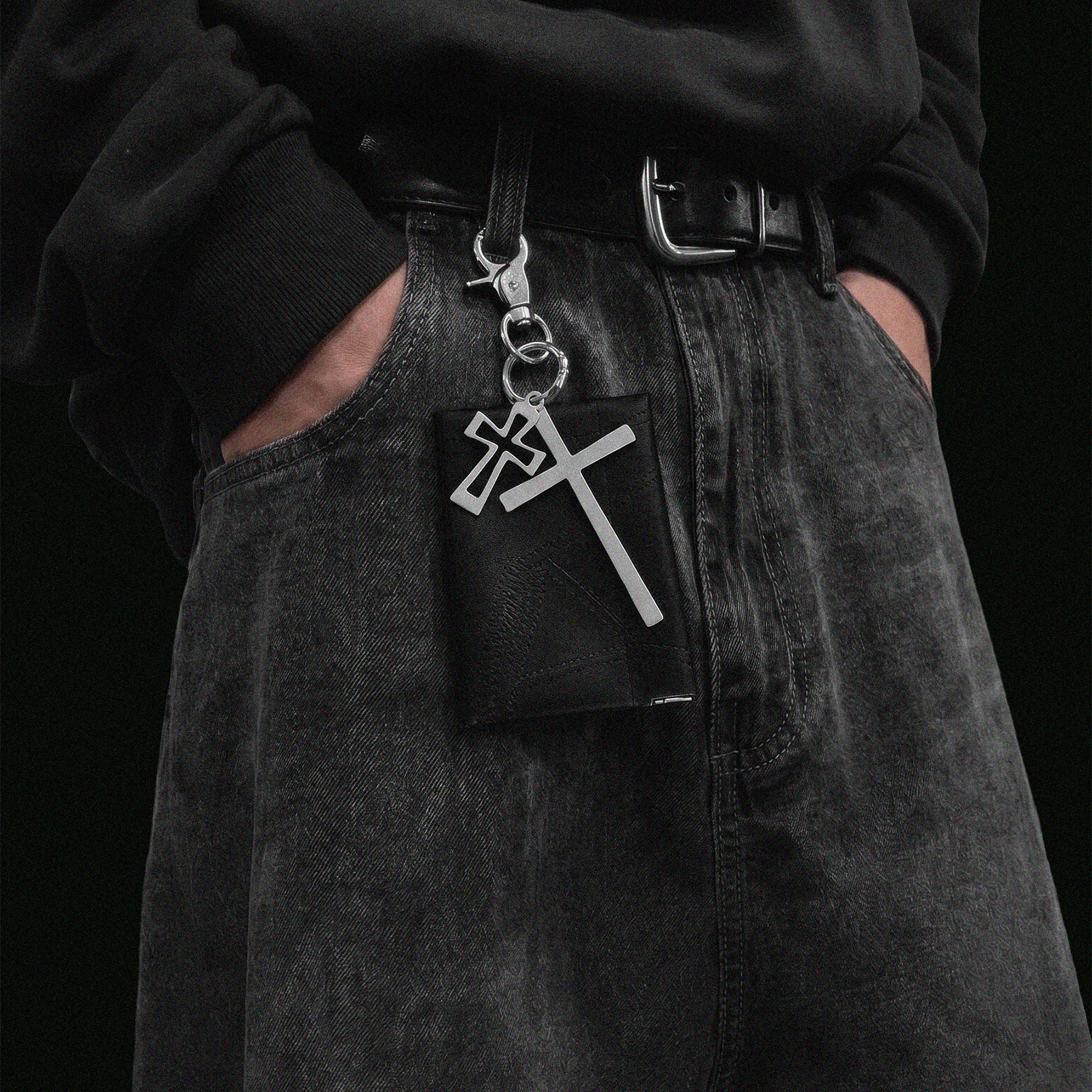 LAYERED CROSS UTILITY KEYCHAIN