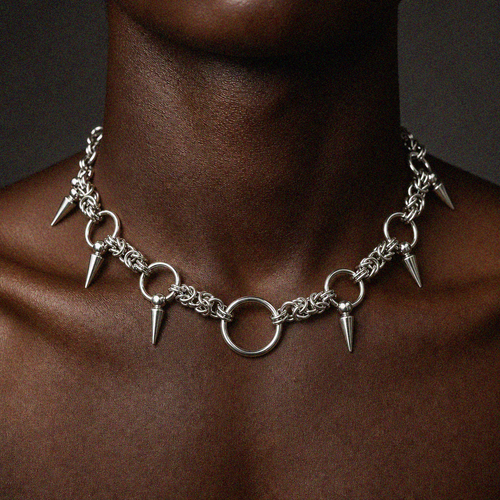 TITANIUM SPIKE CHOKER