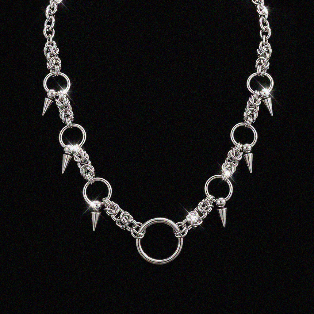 TITANIUM SPIKE CHOKER