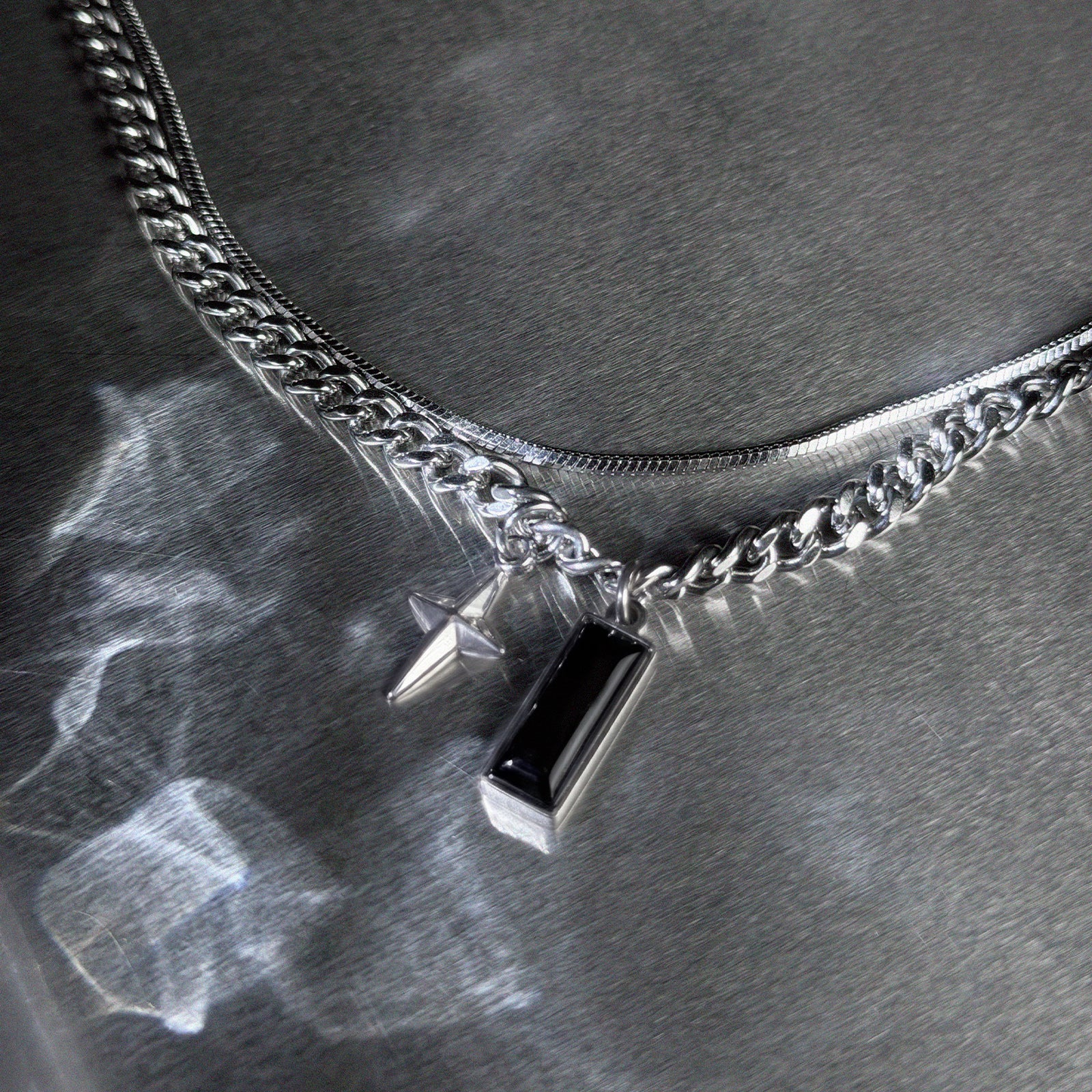 OBSIDIAN STAR COLLAR CHAIN