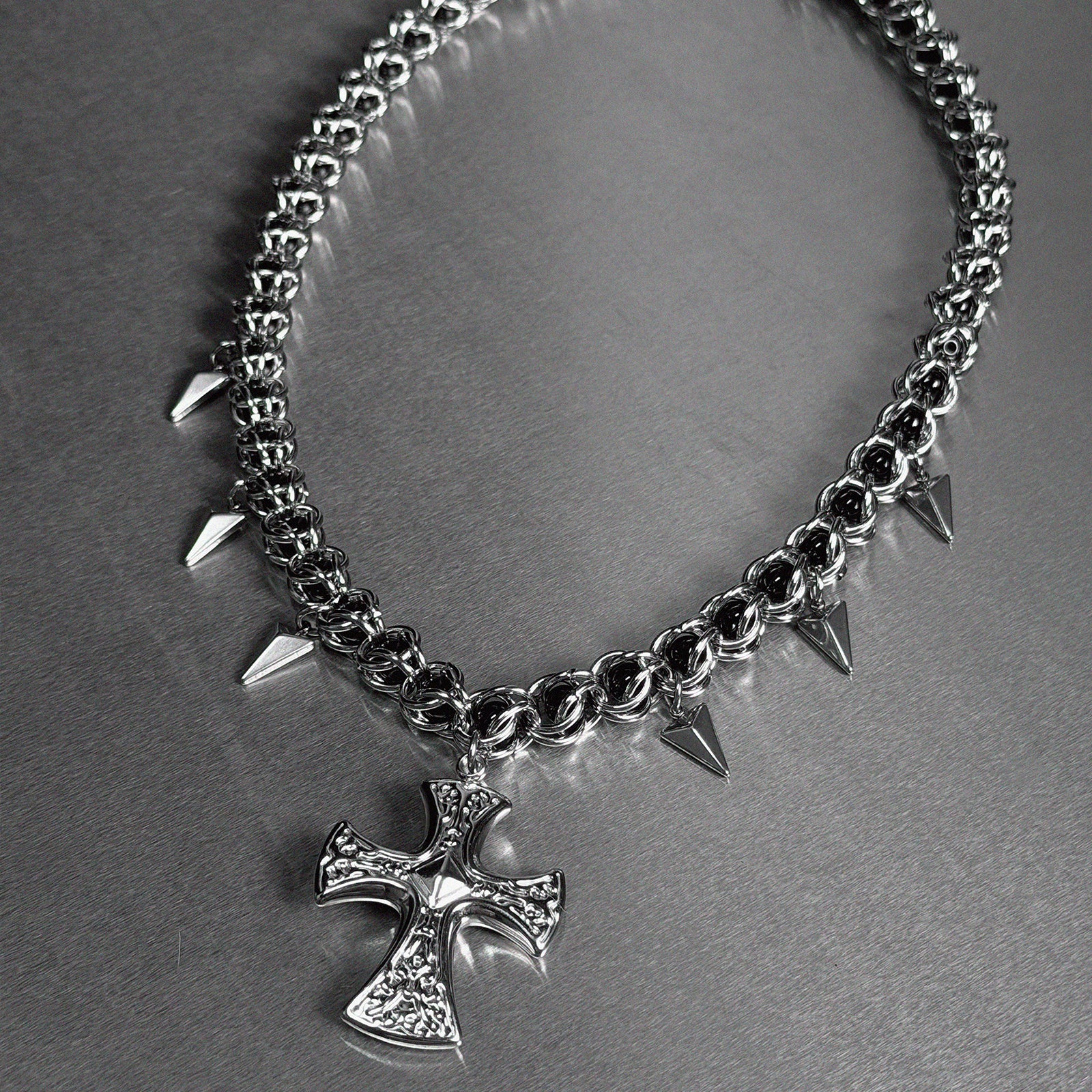 DARKWEAR TRIANGLE CROSS