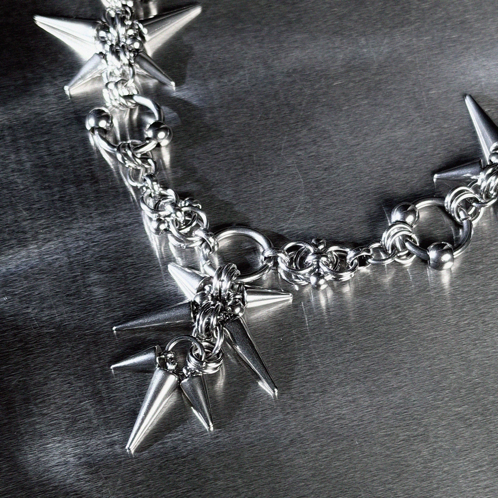 STAINLESS SPIKE CLUSTER