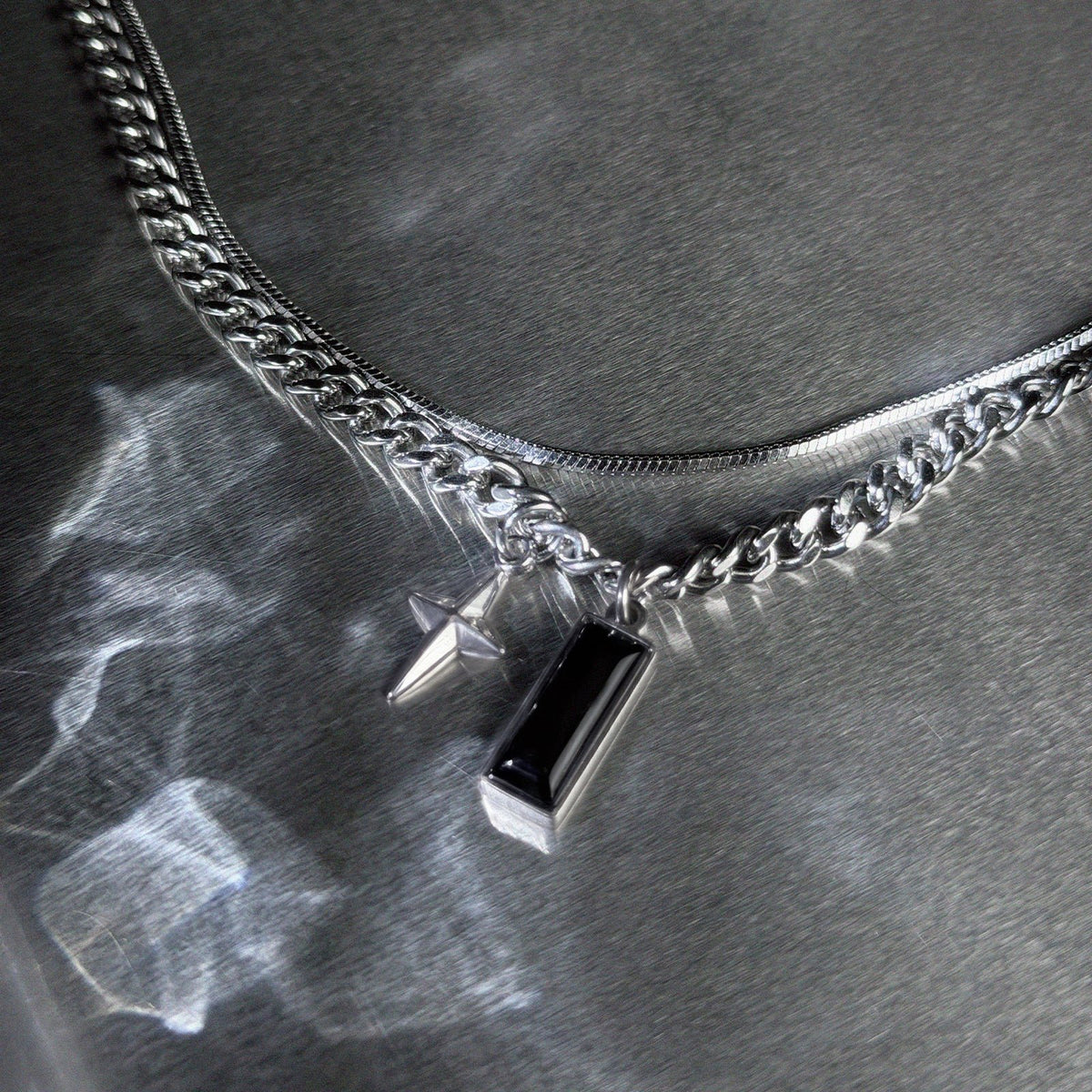 OBSIDIAN STAR COLLAR CHAIN - KravxStudio