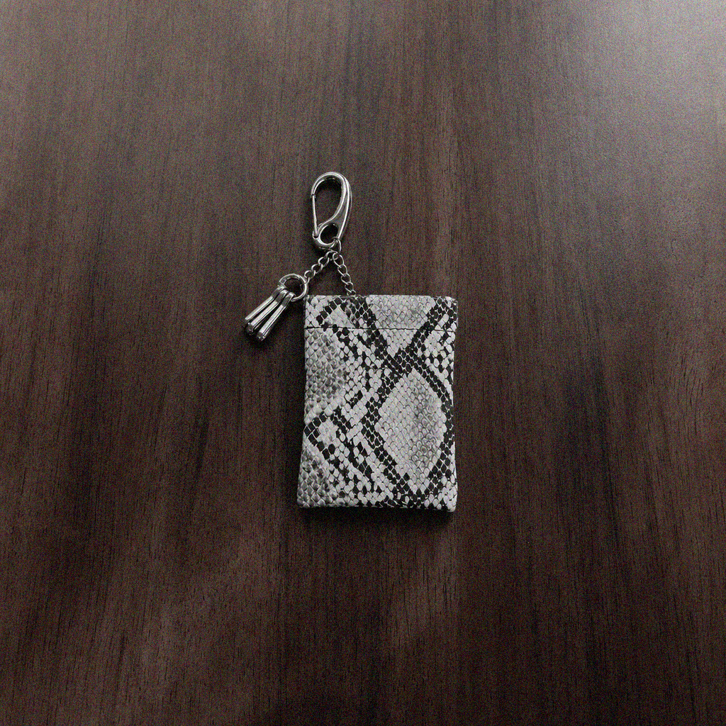 VENOM UTILITY KEYCHAIN - KravxStudio